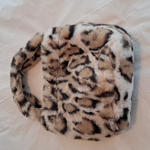 Topshop Handbags - TOP SHOP LEOPARD FUR PURSE